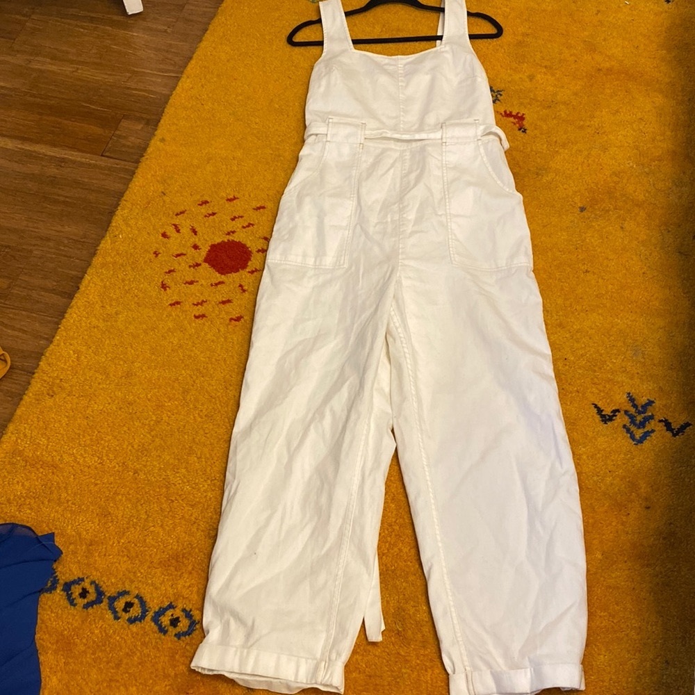 Women’s white American eagle bibs with belt
